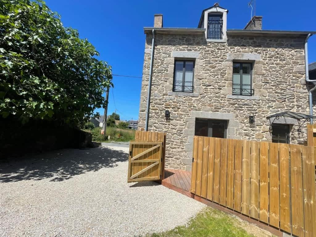 Le Rocher- Belle Maison De Charme -Jardin/Parking Cancale Exterior foto